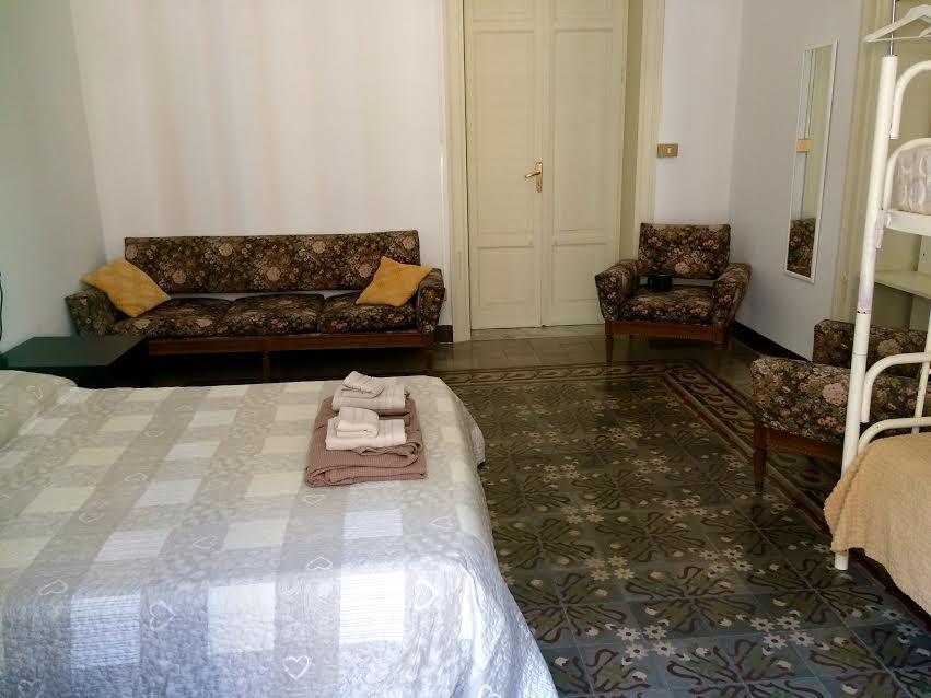 Deco Guest House Palermo Esterno foto